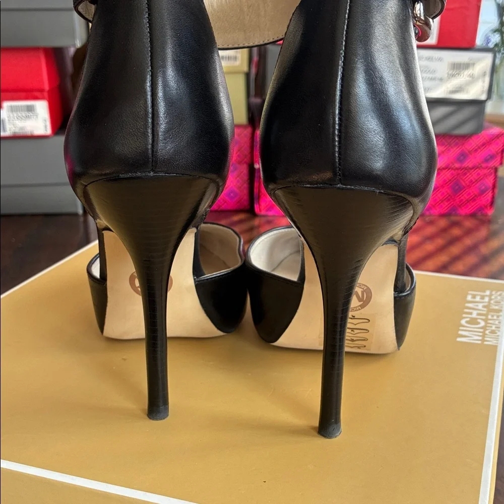 Michael Kors Black Pointed-Toe Ankle-Strap Stiletto Pumps - Picture 4 of 6